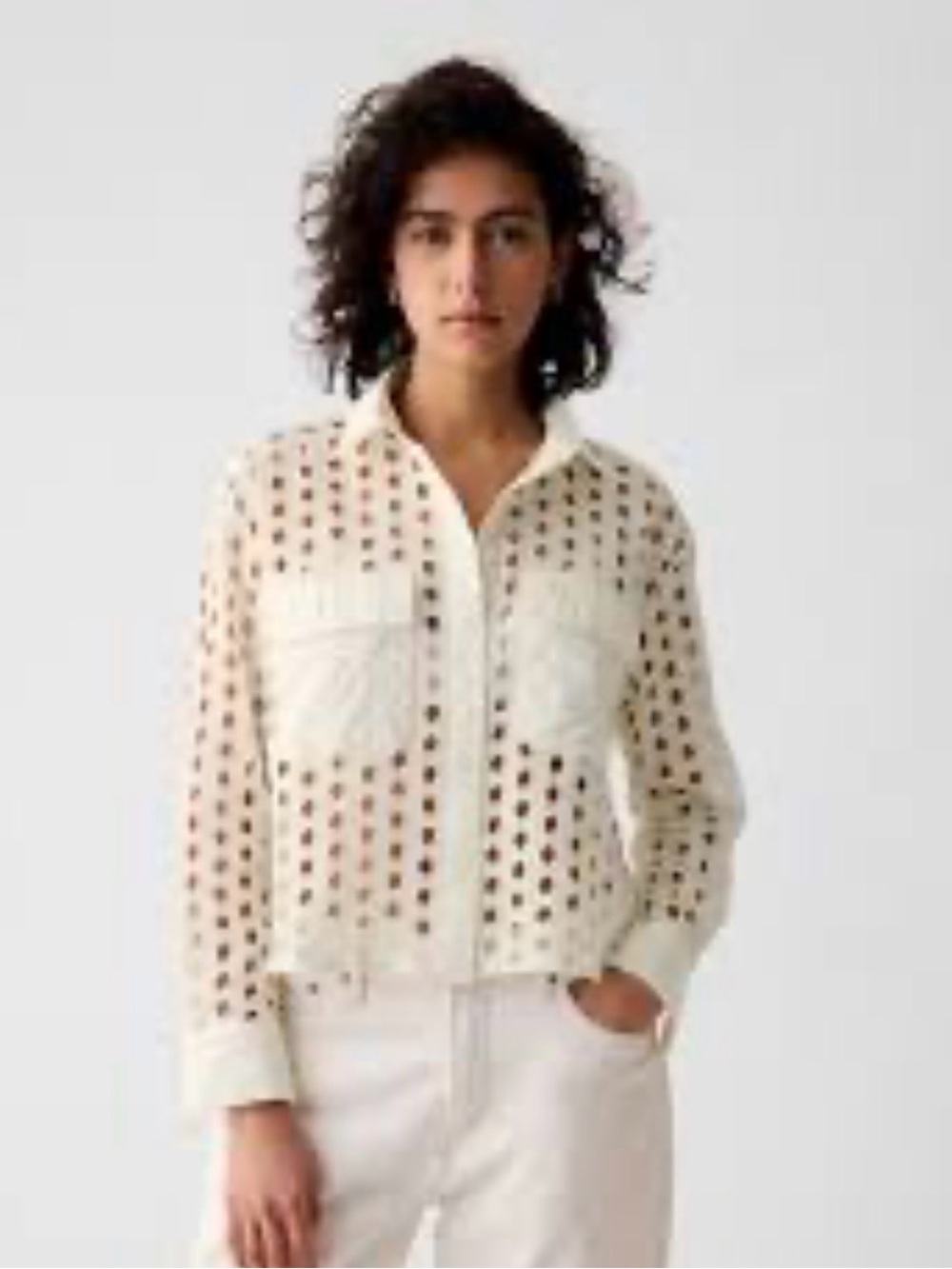 GAP Women’s Cream Eyelet Button-Up Shirt Cropped